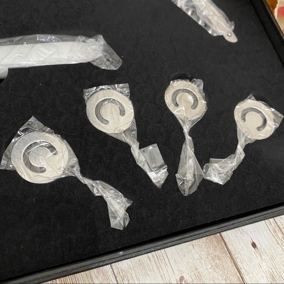 LA-Z-Boy 9-pc Wine & Cheese Set - Picture 5 of 8